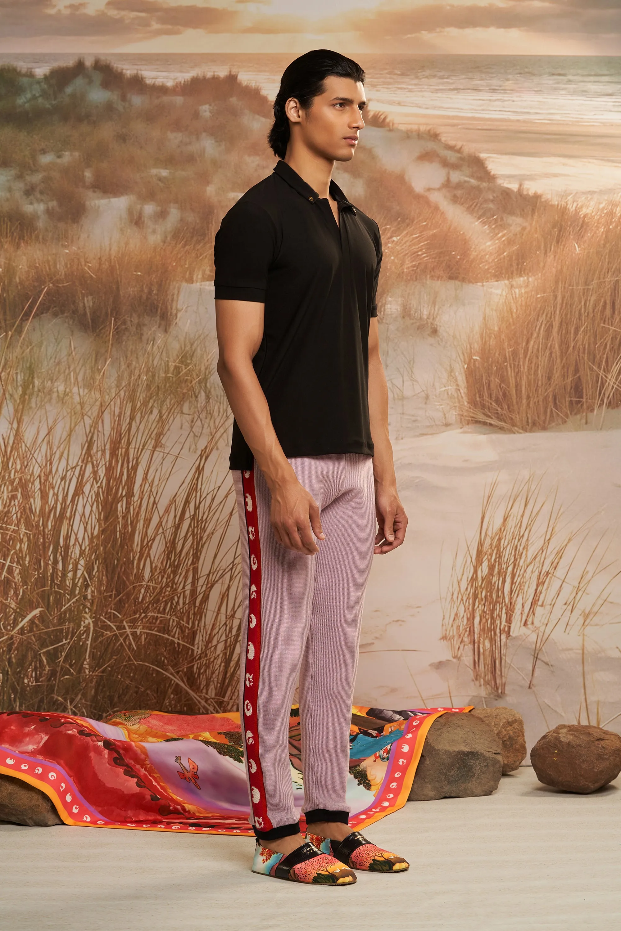 Noir Polo with Iconopins