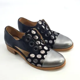 Unity In Diversity Valley Cutout Oxfords- Black