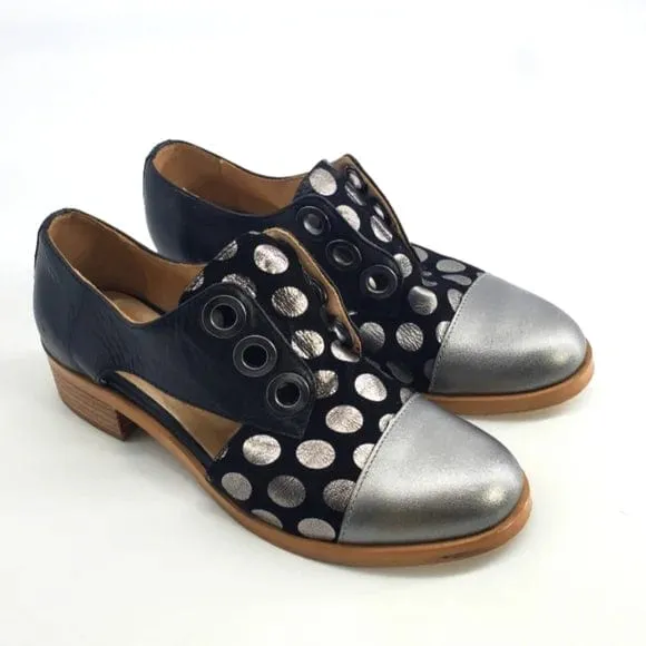 Unity In Diversity Valley Cutout Oxfords- Black