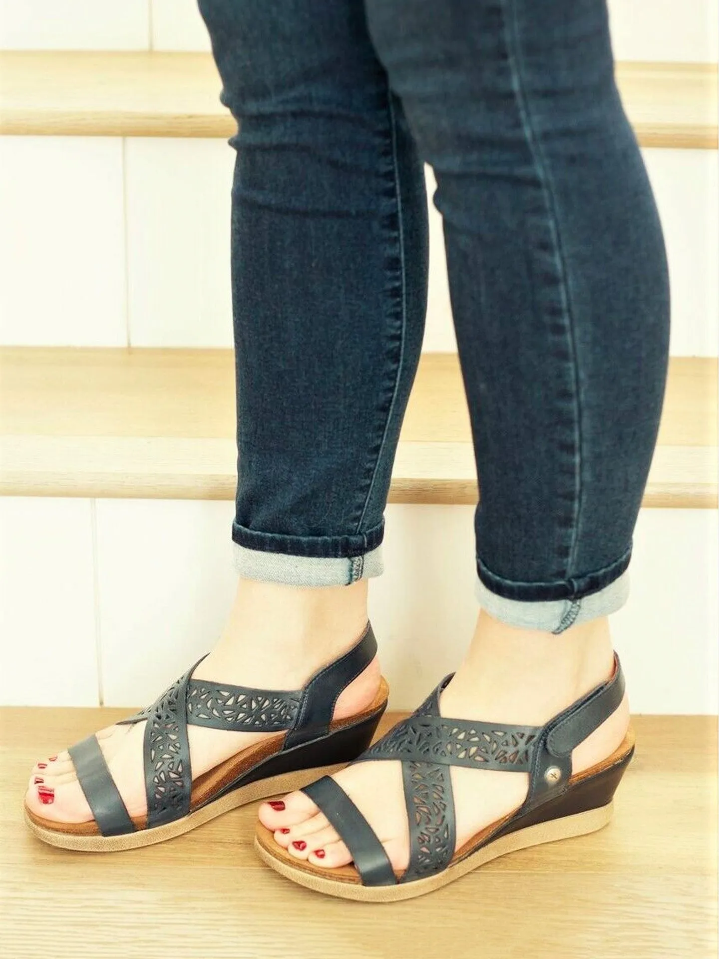 Wanda Panda Women's Manuela Back Strap Sandals